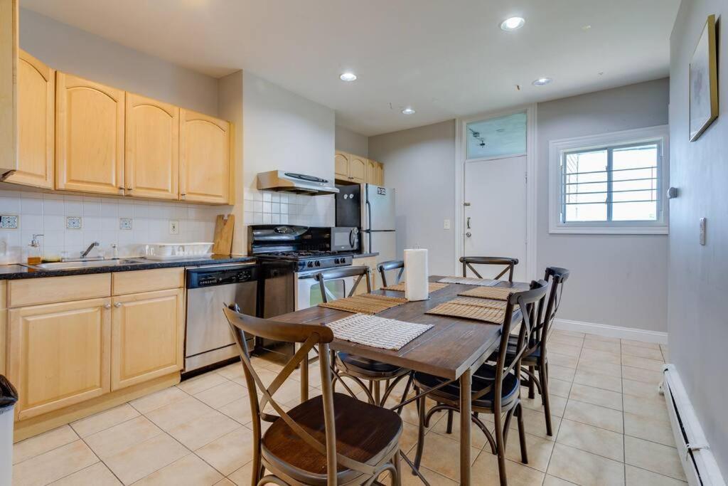 New! Boston Condo Near Mbta, 3Mi To Fenway ! Exterior photo