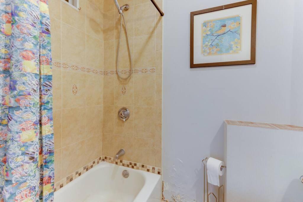 New! Boston Condo Near Mbta, 3Mi To Fenway ! Exterior photo