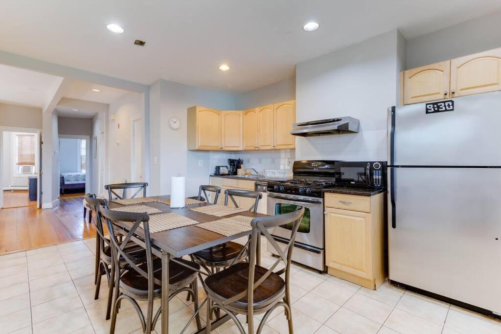 New! Boston Condo Near Mbta, 3Mi To Fenway ! Exterior photo