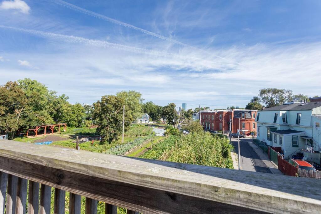 New! Boston Condo Near Mbta, 3Mi To Fenway ! Exterior photo