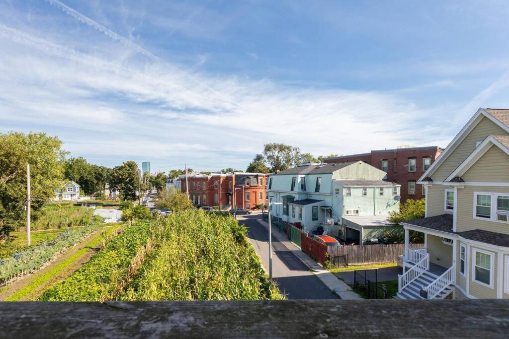New! Boston Condo Near Mbta, 3Mi To Fenway ! Exterior photo